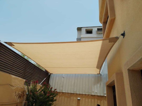 أفضل أنواع مظلات سيارات للحماية من الشمس